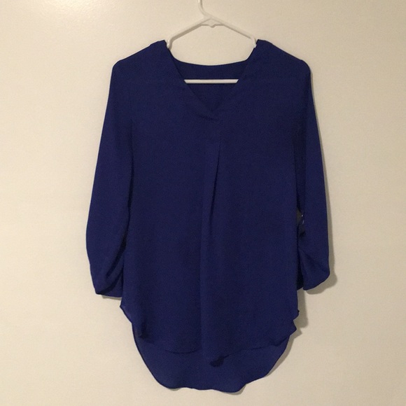 The same blouse over and over - Picture 7 of 7